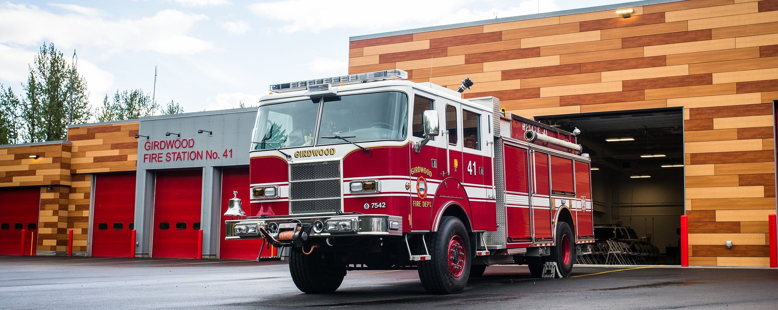 Wildland firefighter crew on the line
